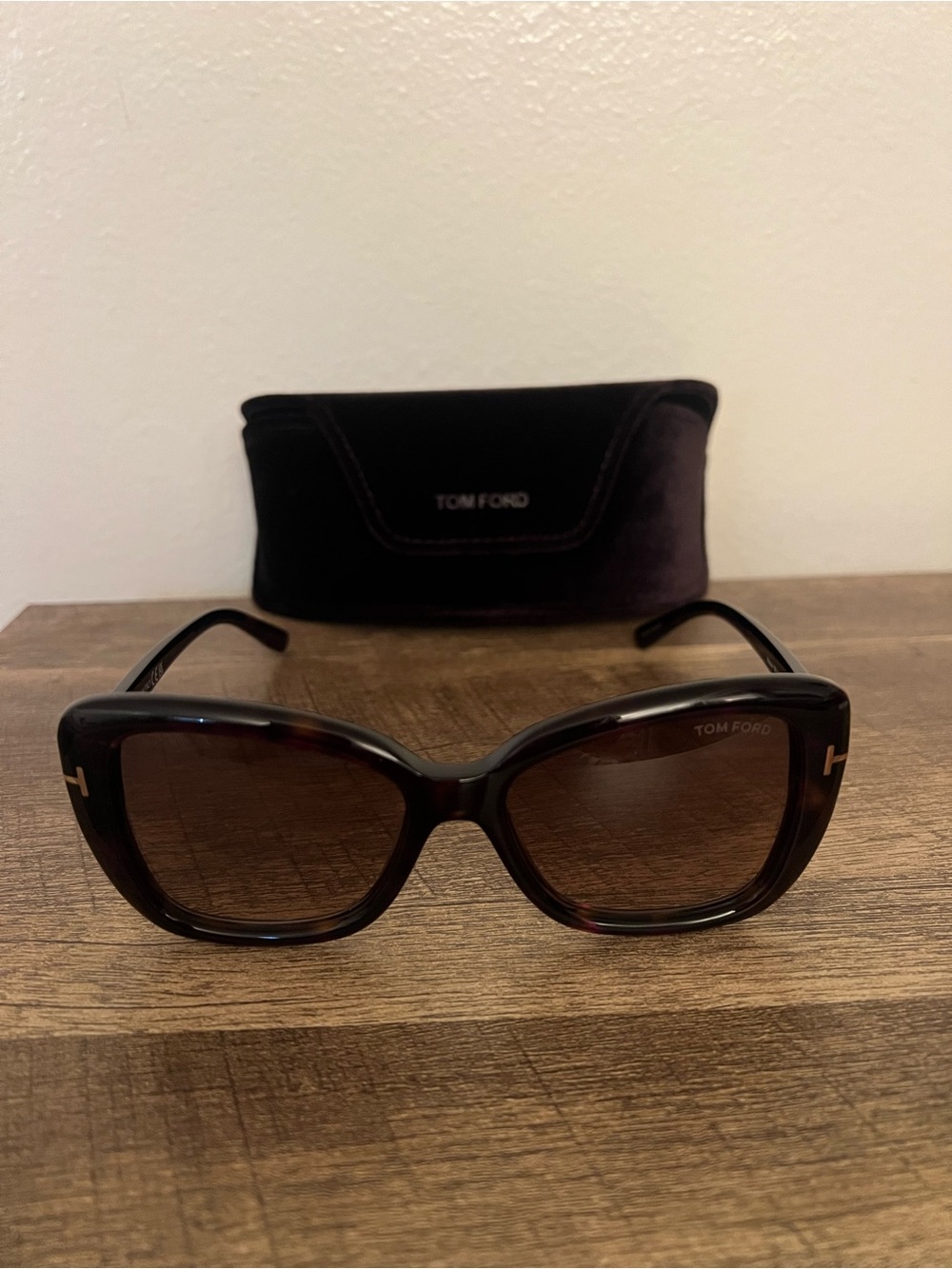 NWT Tom Ford FT1008-52F Sunglasses